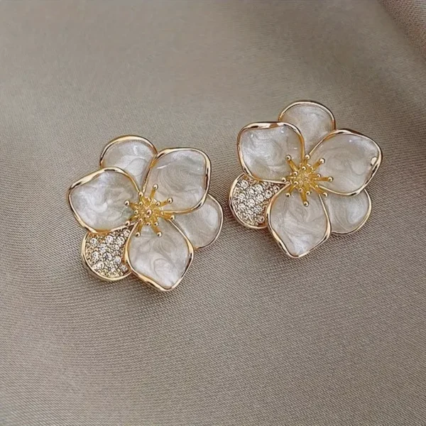 Light Luxury Earrings - Image 4