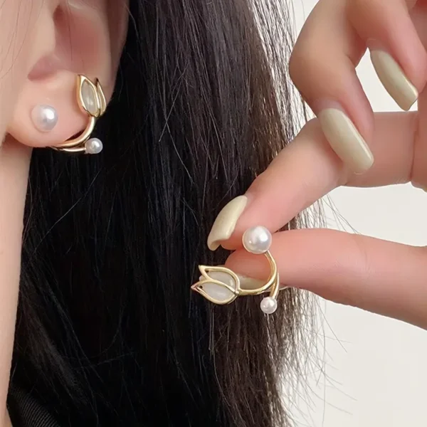 Tulip Faux Pearl Stud - Image 6