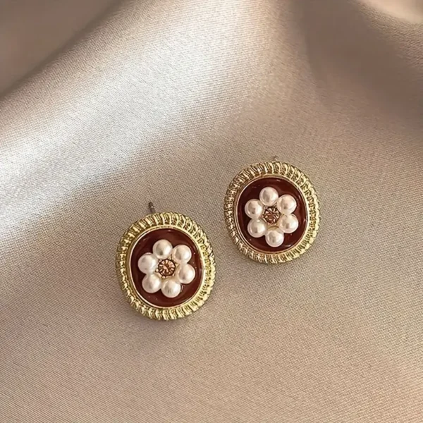 Vintage Elegant Alloy Ear Studs - Image 6