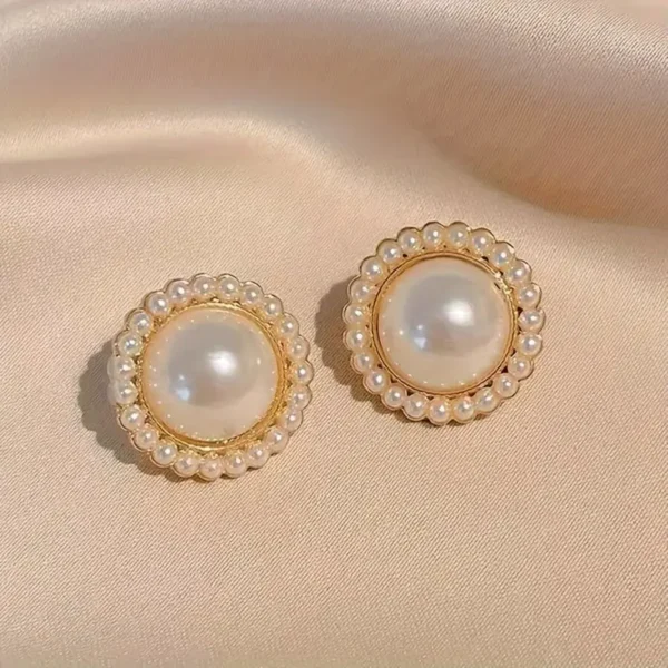 Vintage Elegant Alloy Ear Studs - Image 3