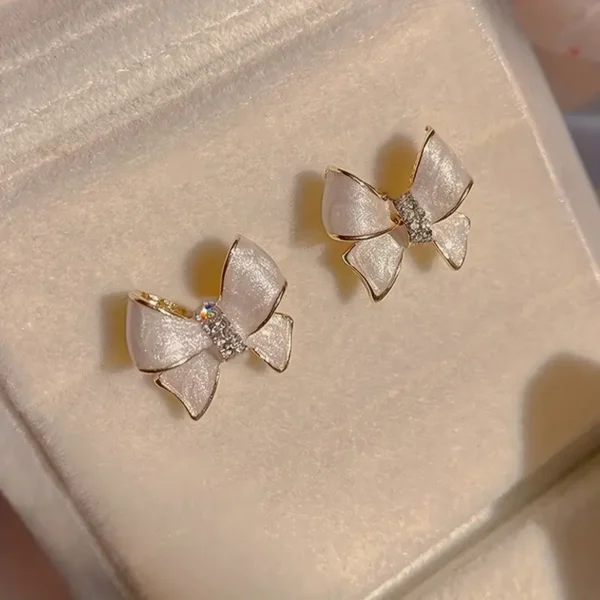 Light Luxury Earrings - Image 3