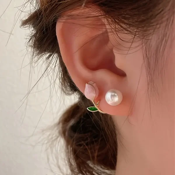 Tulip Faux Pearl Stud - Image 5